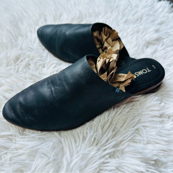 Toms Shoes - Toms Black Kelli Leather Slip On Slide On Mule Flats Shoes size 8